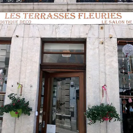 Les Terrasses De Saillans Couette-café
