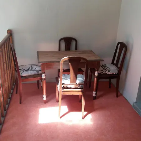Les Terrasses De Saillans Couette-café